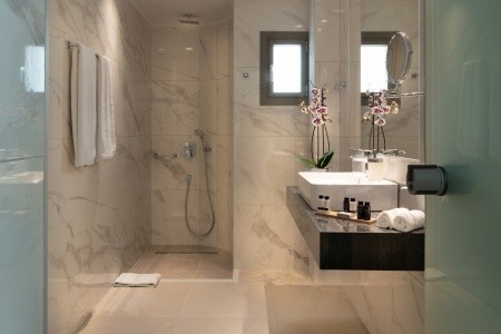 Grécko Kréta High Beach White 9 dňový pobyt Polpenzia Letecky Letisko: Praha July 2026 (26/07/26- 3/08/26)