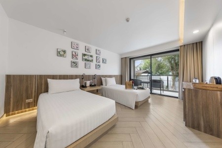 Thajsko Pattaya Golden Tulip Pattaya Beach Resort 9 dňový pobyt Polpenzia Letecky Letisko: Praha August 2026 (26/08/26- 3/09/26)