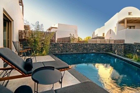 Grécko Santorini Radisson Blu Zaffron Resort 12 dňový pobyt Raňajky Letecky Letisko: Viedeň July 2026 (14/07/26-25/07/26)