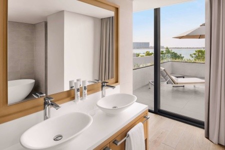 Spojené arabské emiráty Ras Al Khaimah Mövenpick Resort Marjan Island (Ras Al Khaimah) 11 dňový pobyt Polpenzia Letecky Letisko: Praha April 2026 (25/04/26- 5/05/26)