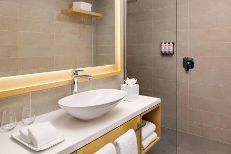 Spojené arabské emiráty Ras Al Khaimah Mövenpick Resort Marjan Island (Ras Al Khaimah) 11 dňový pobyt Polpenzia Letecky Letisko: Praha April 2026 (25/04/26- 5/05/26)