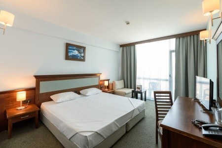 Bulharsko Slnečné Pobrežie Lion Hotel Sunny Beach 12 dňový pobyt Polpenzia Letecky Letisko: Bratislava June 2026 (19/06/26-30/06/26)