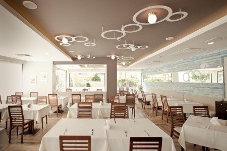 Bulharsko Slnečné Pobrežie Lion Hotel Sunny Beach 12 dňový pobyt Polpenzia Letecky Letisko: Bratislava June 2026 (19/06/26-30/06/26)