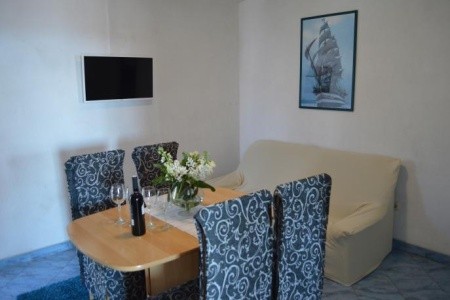 Renata Apartments - 6