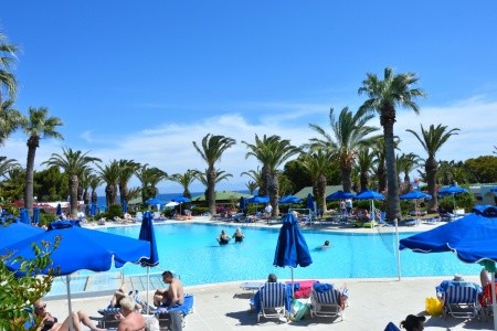 Blue Horizon Beach Resort - 32