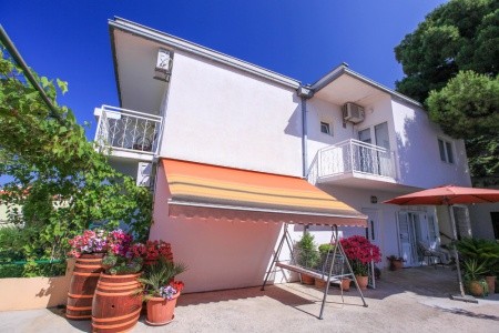Chorvátsko Makarská riviéra Apartmány Violeta 8 dňový pobyt Bez stravy Vlastná October 2026 (17/10/26-24/10/26)