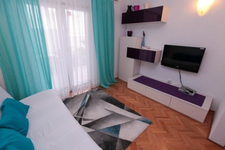 Chorvátsko Makarská riviéra Apartmány Violeta 8 dňový pobyt Bez stravy Vlastná October 2026 (17/10/26-24/10/26)