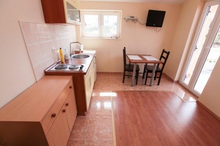 Chorvátsko Stredná Dalmácia Apartmány Aurelio 8 dňový pobyt Bez stravy Vlastná September 2026 (11/09/26-18/09/26)
