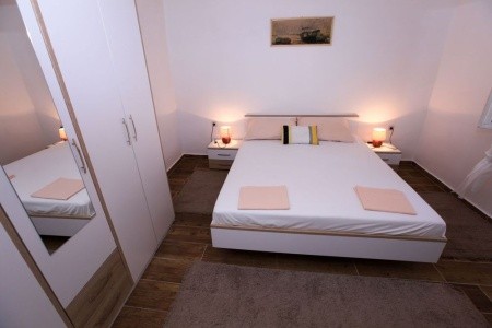 Chorvátsko Pelješac Apartmány Dora 8 dňový pobyt Bez stravy Vlastná September 2026 (19/09/26-26/09/26)