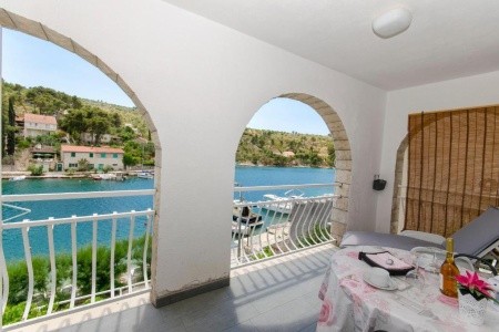 Chorvátsko Brač Apartmány Amare (Bobovišća Na Moru) 8 dňový pobyt Bez stravy Vlastná June 2026 ( 6/06/26-13/06/26)