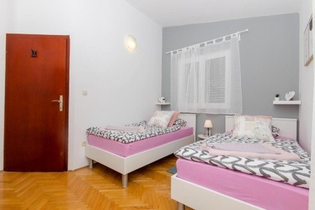 Chorvátsko Brač Apartmány Amare (Bobovišća Na Moru) 8 dňový pobyt Bez stravy Vlastná June 2026 ( 6/06/26-13/06/26)