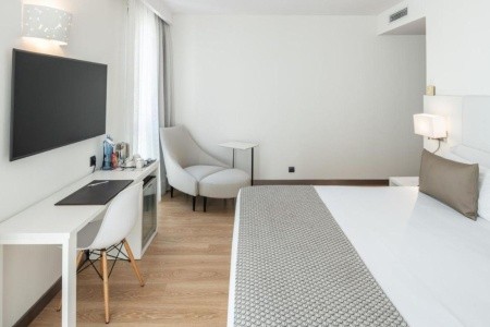 Španielsko Barcelona Catalonia Bristol (Sant Andreu De La Barca) 13 dňový pobyt Raňajky Letecky Letisko: Praha October 2025 ( 4/10/25-16/10/25)