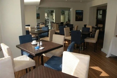 Cyprus Larnaca Livadhiotis 6 dňový pobyt Raňajky Letecky Letisko: Viedeň December 2025 (26/12/25-31/12/26)