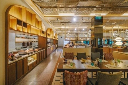 Filipíny  Crimson Beach Mactan Island 10 dňový pobyt Raňajky Letecky Letisko: Mníchov February 2026 (27/02/26- 8/03/26)