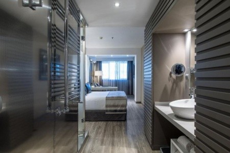 Španielsko Barcelona Catalonia Square 10 dňový pobyt Polpenzia Letecky Letisko: Praha August 2025 (27/08/25- 5/09/25)