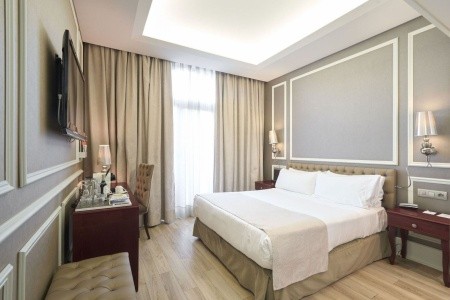 Španielsko Barcelona Catalonia Passeig De Gracia 10 dňový pobyt Raňajky Letecky Letisko: Praha October 2025 (24/10/25- 2/11/25)