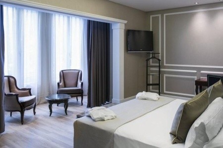 Španielsko Barcelona Catalonia Passeig De Gracia 10 dňový pobyt Raňajky Letecky Letisko: Praha October 2025 (24/10/25- 2/11/25)