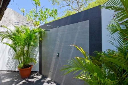 Maldivy  Dreamland Resort	(Baa Atol) 10 dňový pobyt Polpenzia Letecky Letisko: Praha September 2025 (11/09/25-20/09/25)