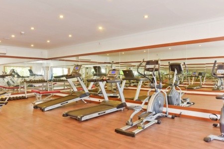 Maldivy  Dreamland Resort	(Baa Atol) 10 dňový pobyt Polpenzia Letecky Letisko: Praha September 2025 (11/09/25-20/09/25)