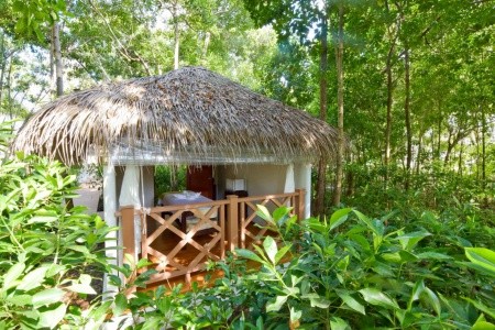 Maldivy  Dreamland Resort	(Baa Atol) 10 dňový pobyt Polpenzia Letecky Letisko: Praha September 2025 (11/09/25-20/09/25)