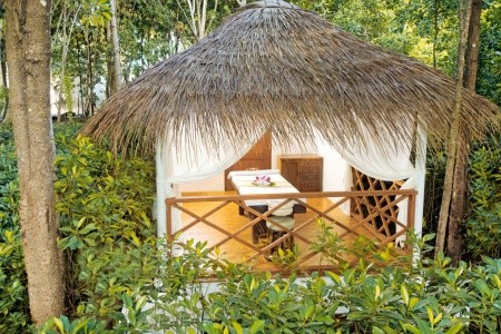 Maldivy  Dreamland Resort	(Baa Atol) 10 dňový pobyt Polpenzia Letecky Letisko: Praha September 2025 (11/09/25-20/09/25)