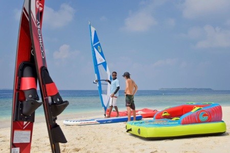 Maldivy  Dreamland Resort	(Baa Atol) 10 dňový pobyt Polpenzia Letecky Letisko: Praha September 2025 (11/09/25-20/09/25)