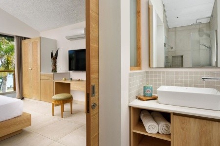 Coral Azur Beach Resort (Mon Choisy)