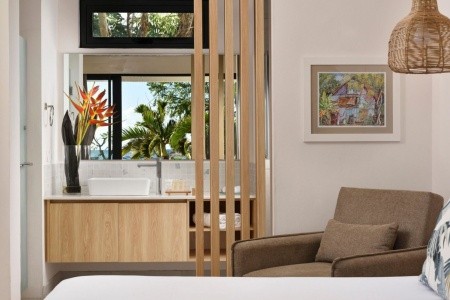 Coral Azur Beach Resort (Mon Choisy)