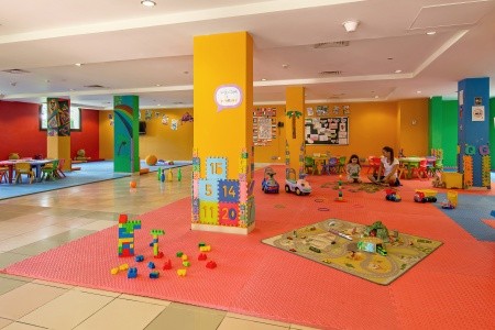 Spojené arabské emiráty Fujairah Miramar Al Aqah Beach Resort 4 dňový pobyt All Inclusive Letecky Letisko: Praha February 2026 ( 7/02/26-10/02/26)