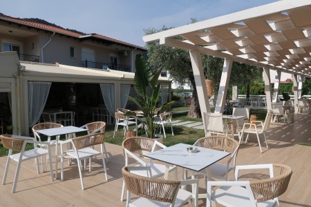 Grécko Thassos Studia Smaro 8 dňový pobyt Polpenzia Letecky Letisko: Bratislava July 2026 ( 9/07/26-16/07/26)