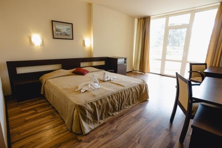 Bulharsko Slnečné Pobrežie Sun Palace 15 dňový pobyt All Inclusive Letecky Letisko: Košice July 2026 (14/07/26-28/07/26)