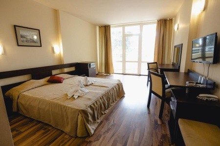 Bulharsko Slnečné Pobrežie Sun Palace 15 dňový pobyt All Inclusive Letecky Letisko: Košice July 2026 (14/07/26-28/07/26)