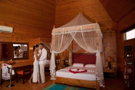 Maldivy Severný Atol Male Meeru Island 7 dňový pobyt All Inclusive Letecky Letisko: Praha September 2026 (25/09/26- 1/10/26)