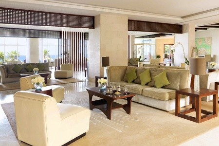 Spojené arabské emiráty Fujairah Radisson Blu Fujairah 10 dňový pobyt Plná penzia Letecky Letisko: Praha January 2026 ( 6/01/26-15/01/26)