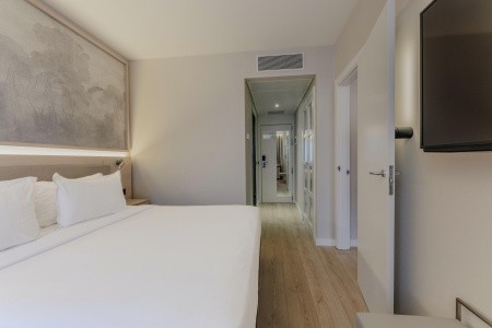 Španielsko Barcelona Vilamari 13 dňový pobyt Raňajky Letecky Letisko: Praha October 2025 (31/10/25-12/11/25)