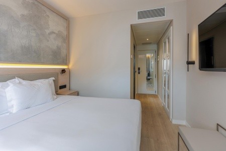 Španielsko Barcelona Vilamari 13 dňový pobyt Raňajky Letecky Letisko: Praha October 2025 (31/10/25-12/11/25)