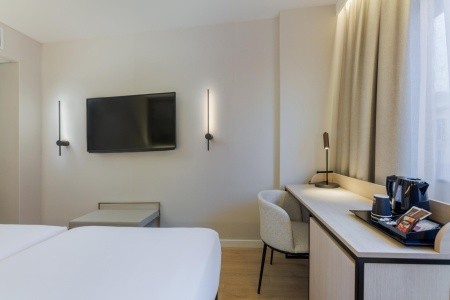 Španielsko Barcelona Vilamari 13 dňový pobyt Raňajky Letecky Letisko: Praha October 2025 (31/10/25-12/11/25)