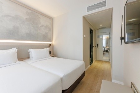 Španielsko Barcelona Vilamari 13 dňový pobyt Raňajky Letecky Letisko: Praha October 2025 (31/10/25-12/11/25)