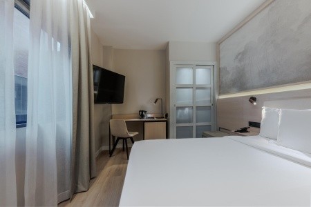 Španielsko Barcelona Vilamari 13 dňový pobyt Raňajky Letecky Letisko: Praha October 2025 (31/10/25-12/11/25)