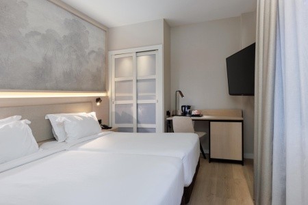 Španielsko Barcelona Vilamari 13 dňový pobyt Raňajky Letecky Letisko: Praha October 2025 (31/10/25-12/11/25)