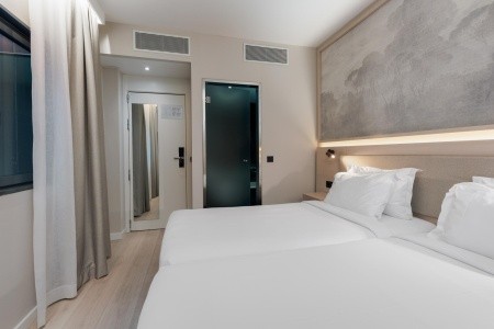 Španielsko Barcelona Vilamari 13 dňový pobyt Raňajky Letecky Letisko: Praha October 2025 (31/10/25-12/11/25)