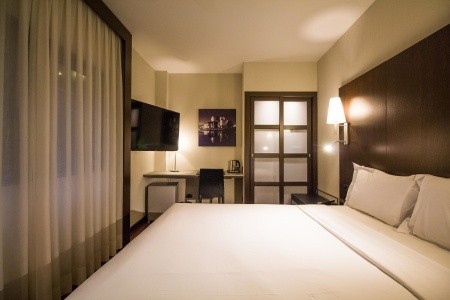 Španielsko Barcelona Vilamari 13 dňový pobyt Raňajky Letecky Letisko: Praha October 2025 (31/10/25-12/11/25)