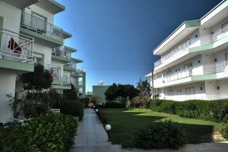 Chrissy's Paradise - 31