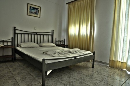 Chrissy's Paradise - 34