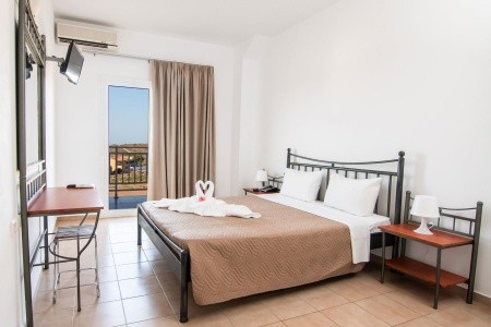 Chrissy's Paradise - 42