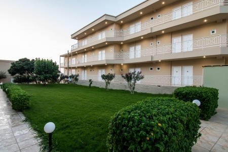 Chrissy's Paradise - 56