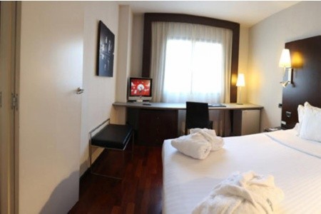 Španielsko Barcelona Vilamari 13 dňový pobyt Raňajky Letecky Letisko: Praha October 2025 (31/10/25-12/11/25)