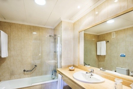 Kanárske ostrovy Tenerife Blue Sea Puerto Resort 4 dňový pobyt Polpenzia Letecky Letisko: Budapešť May 2026 (30/05/26- 2/06/26)