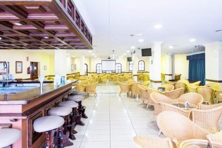 Kanárske ostrovy Tenerife Blue Sea Puerto Resort 4 dňový pobyt Polpenzia Letecky Letisko: Budapešť May 2026 (30/05/26- 2/06/26)