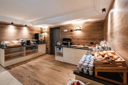 Hotel & Garni Meledrio - 11